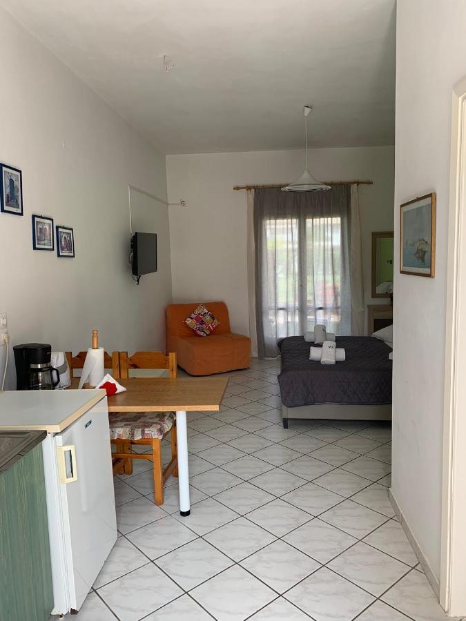 Eleftheria Studios And Apartments Acharavi  Luaran gambar