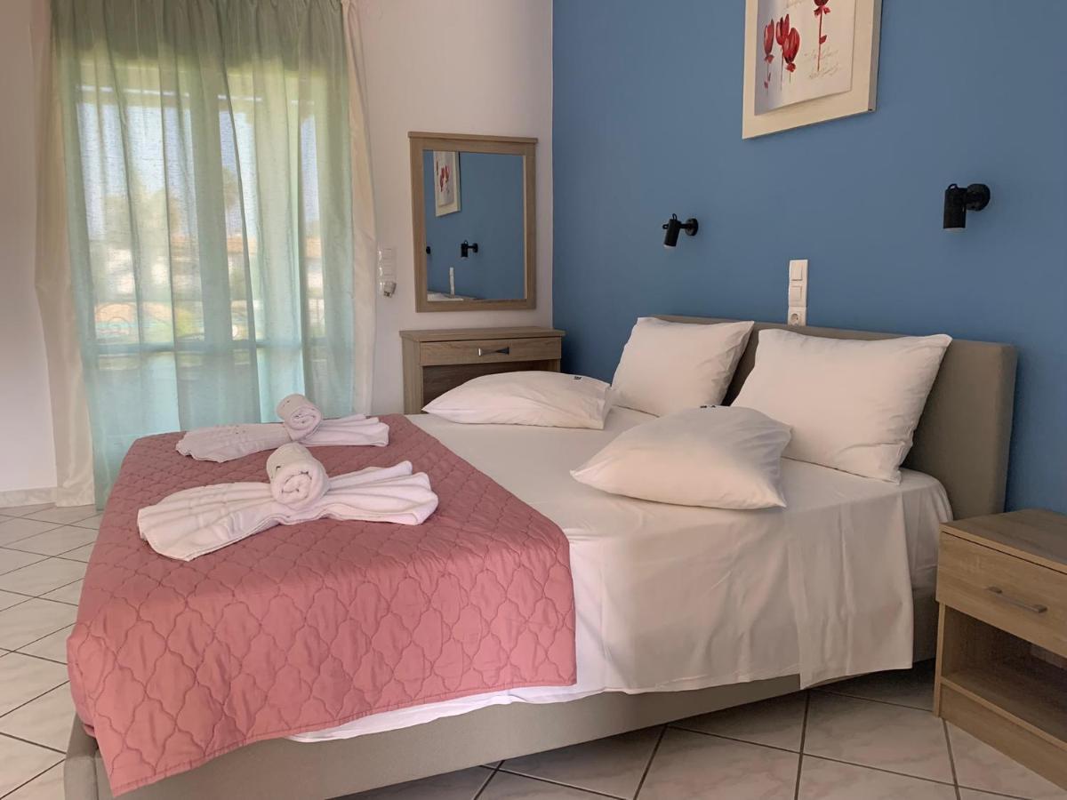 Eleftheria Studios And Apartments Acharavi  Luaran gambar
