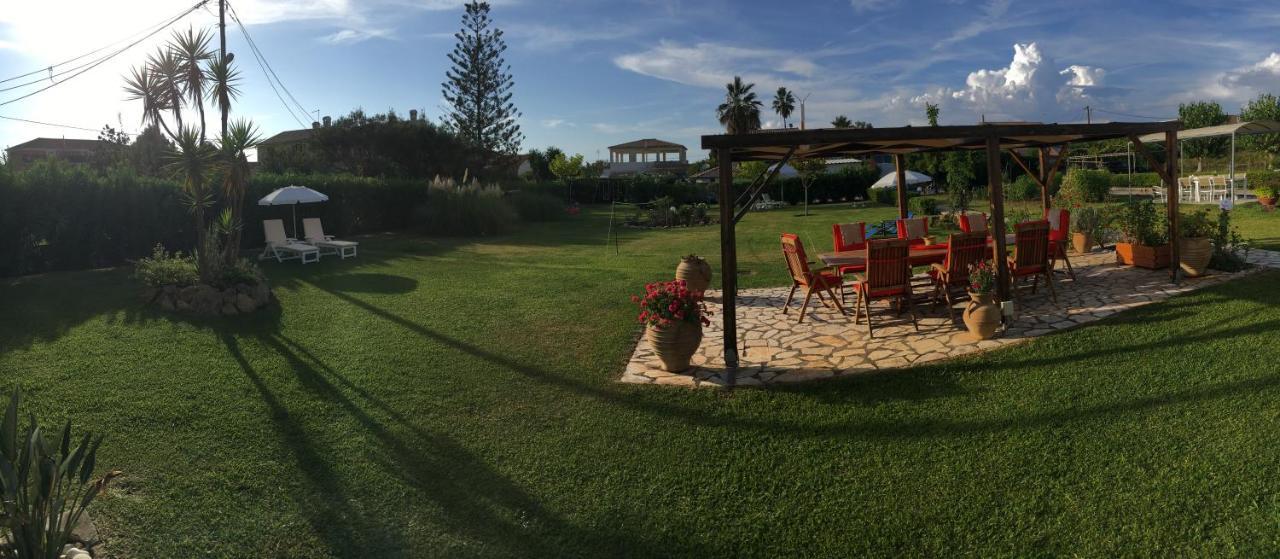 Eleftheria Studios And Apartments Acharavi  Luaran gambar